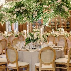Weddings in Paradise - Wedding Centerpiece