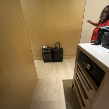 Hilton Manila - Hotels Near Me - Pasay, NCR