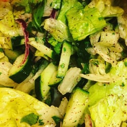 Carmel - Fattouche - insalata con menta, cetriolo, prezzemolo, cipolla - 10 euro