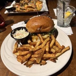 ParkShore Lounge - Hawaiian Burger