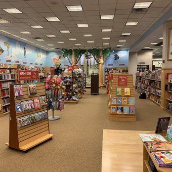 Barnes & Noble - Bookstores Near Me - Federal Way, Washington