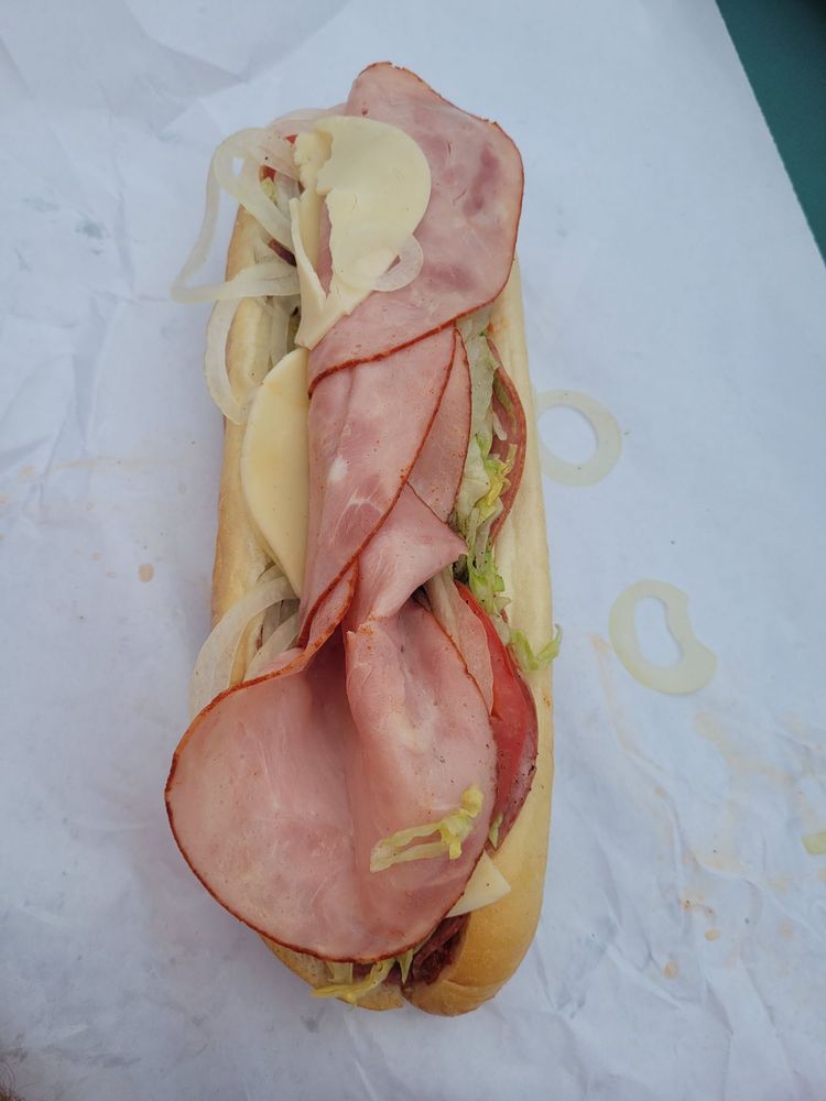 Screpesi's Sandwich Shop Logo