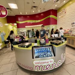 Menchie's Frozen Yogurt