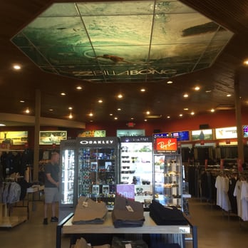 Beachworks Outlet - Men's Clothing Near Me - Orlando, Florida Beachworks Outlet - Men's Clothing Near Me - Orlando, Florida