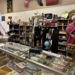 Collector's Cove Antique Mall