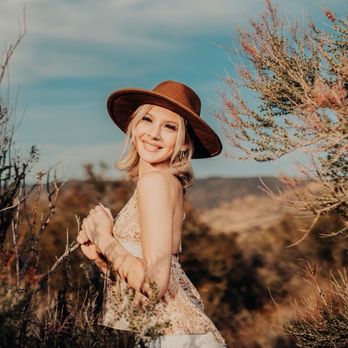 Evan Guston Photography - Senior Pictures - Photographers Near Me - Simi Valley, California Evan Guston Photography - Senior Pictures - Photographers Near Me - Simi Valley, California