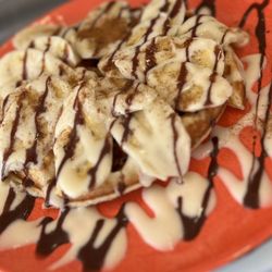 Hibiscus Sweet Gelato and Cafe - Banana churro waffle