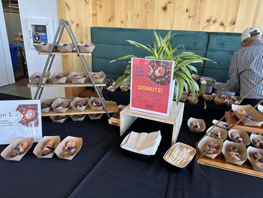 Hookt Doughnuts Catering by null