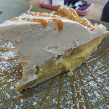 Moku Kitchen - Banana creme pie - Cocktail Bars Near Me - Honolulu, Hawaii