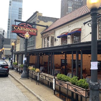 Carmine's - Outside - Italian Near Me - Chicago, Illinois