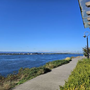 McMenamins on the Columbia - American Near Me - Vancouver, Washington McMenamins on the Columbia - American Near Me - Vancouver, Washington