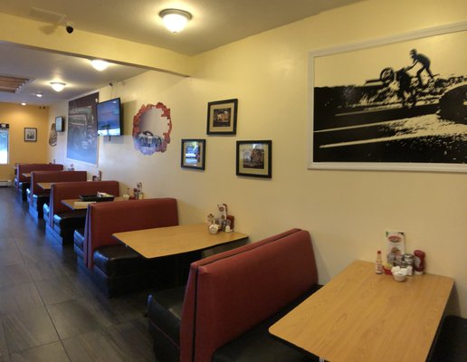 Beny's Diner by null