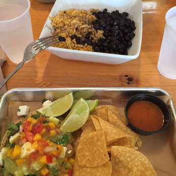 Cinco TacoBar - Vegetarian taco, side of chips (included!) and some lemon wedges:) - Mexican Near Me - San Leandro, California