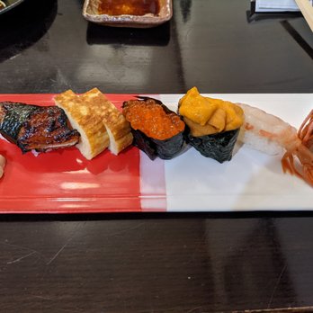Yoshitsune Restaurant - 4th round omakase nigiri. You can eat the shrimp brain by sucking its head if you want.... - Japanese Near Me - Honolulu, Hawaii Yoshitsune Restaurant - 4th round omakase nigiri. You can eat the shrimp brain by sucking its head if you want.... - Japanese Near Me - Honolulu, Hawaii