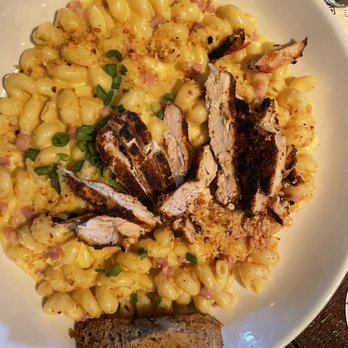 Upstream Brewing - Upstream Mac and Cheese - Bars Near Me - Omaha, Nebraska