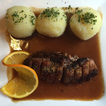 Jägerhalle - Gänsebrust mit Apfel-Rotkohl und grünen Klößen (alternativ mit Bambes)! Vorzüglich! - Hotels Near Me - Falkenstein, SN Jägerhalle - Gänsebrust mit Apfel-Rotkohl und grünen Klößen (alternativ mit Bambes)! Vorzüglich! - Hotels Near Me - Falkenstein, SN
