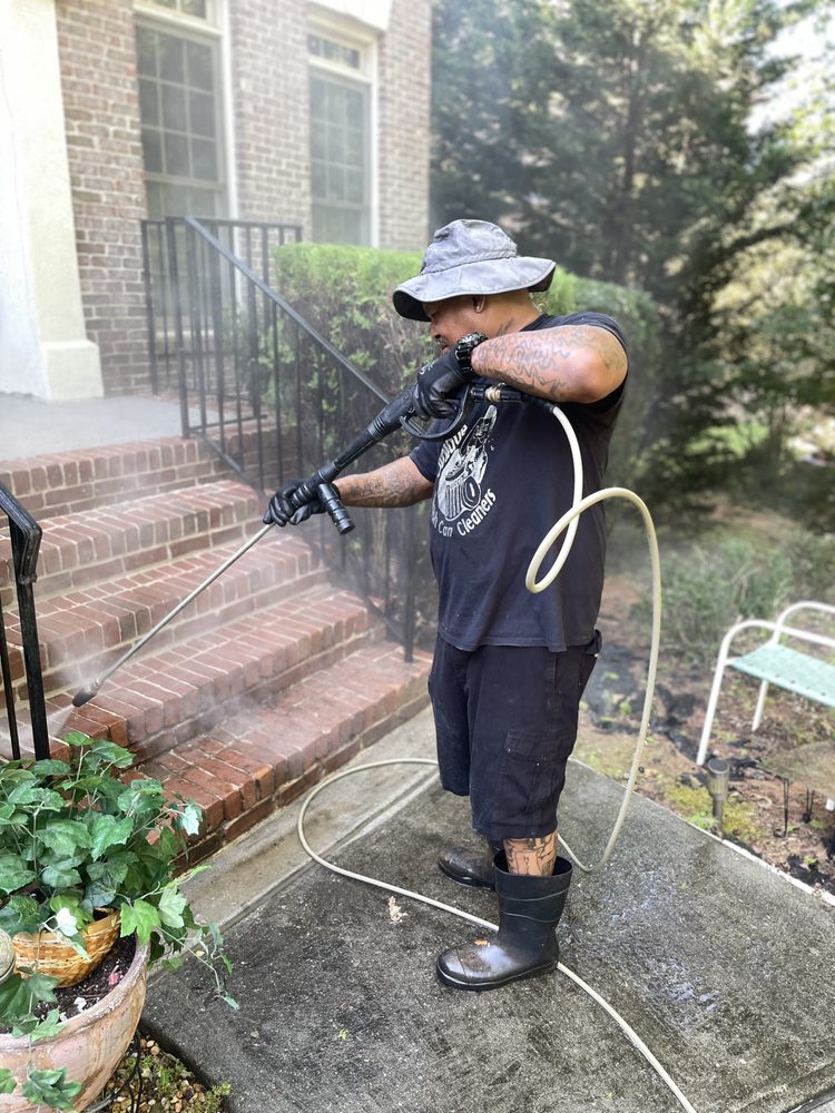 UNIQUE TRASH CAN CLEANERS & PRESSURE WASHING SERVICES Request a Quote