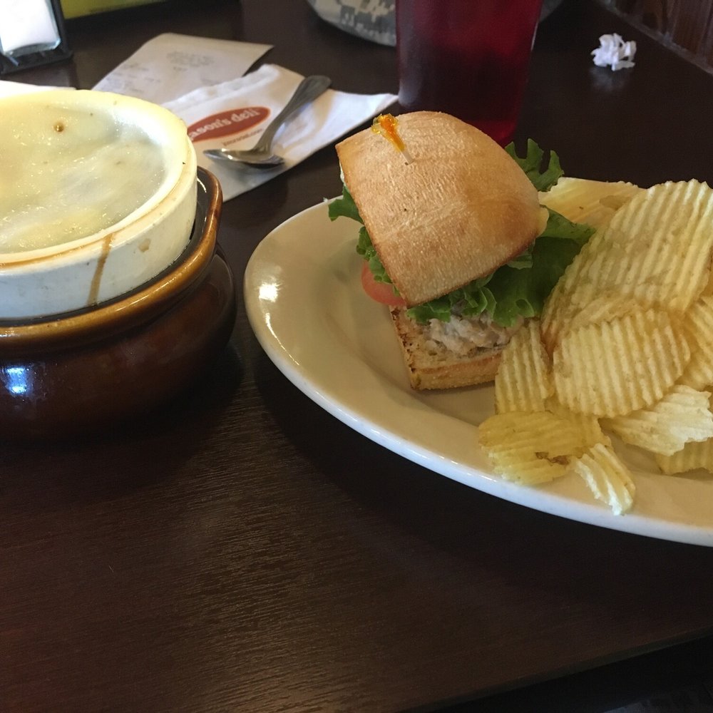 Tuna salad with French onion soup Tuna salad with French onion soup