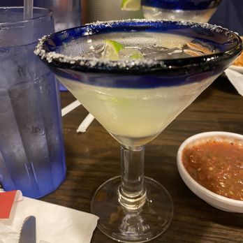 Chevys Fresh Mex - 12oz classic Margarita on the rocks with salt - Bars Near Me - Hanover, Maryland