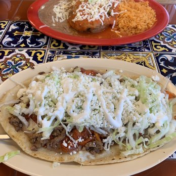 Taco Mexico - Huarache with pastor and bistec, in the back Chile Relleno with rice and beans. - Tacos Near Me - Garland, Texas Taco Mexico - Huarache with pastor and bistec, in the back Chile Relleno with rice and beans. - Tacos Near Me - Garland, Texas