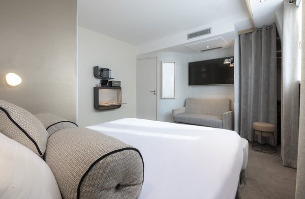 Hôtel du Cadran by Collection Vesper (Hôtel rue Cler Paris, Hotel Tour Eiffel Paris) by null