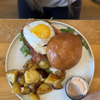 Everyday Eatery - Bacon and Fried Egg Sandwich - Cafes Near Me - Irvine, California Everyday Eatery - Bacon and Fried Egg Sandwich - Cafes Near Me - Irvine, California