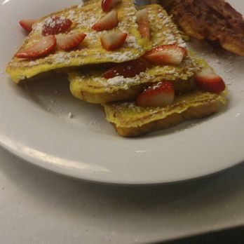 Courtyard by Marriott Ann Arbor - French toast in the Bistro, side of bacon extra. - Hotels Near Me - Ann Arbor, Michigan Courtyard by Marriott Ann Arbor - French toast in the Bistro, side of bacon extra. - Hotels Near Me - Ann Arbor, Michigan