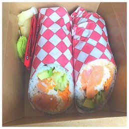 Half salmon half tuna sushi burrito