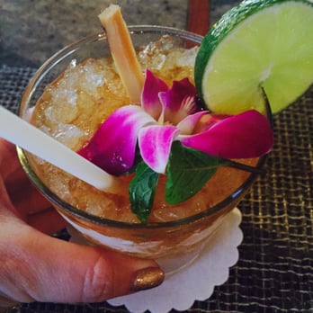 House Without A Key - Beautiful cocktails at HWAK - Seafood Near Me - Honolulu, Hawaii