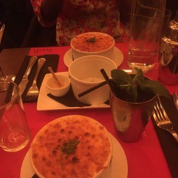 Ferdi - Mac and cheese, empty plate of fries, and my drink--La Mule (full of ginger and mint and mezcal goodness) - French Near Me - Paris, 75
