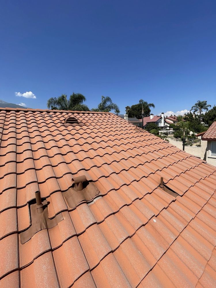 Slide of Roof Pros Rancho
