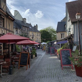 La Trattoria - Italian Near Me - Caen, 14 La Trattoria - Italian Near Me - Caen, 14