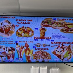 Bionicos Y Jugos Zapopan - Another menu board