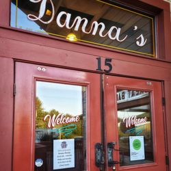 Danna's BBQ & Burger Shop