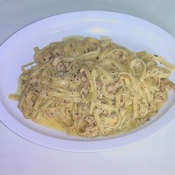 GG's Food House - FETTUCCINE ALFREDO WITH CHICKEN