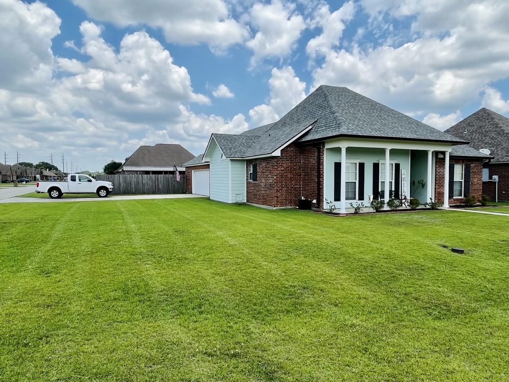 SOUTHERN ROOTS LAWN MAINTENANCE Updated March 2024 29 Photos 308 Rocky Ridge St