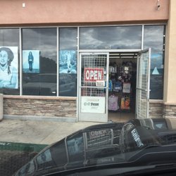 C & C Discount Store - Do you not go here they are racist...