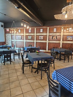 Explorers Bistro by null