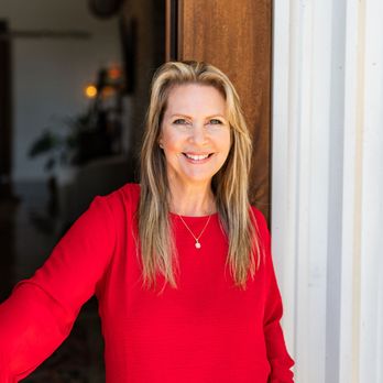 Bald Head Realty - Lynda Suttles, Broker / Owner - Bald Head Realty - Real Estate Services Near Me - Franklin, North Carolina Bald Head Realty - Lynda Suttles, Broker / Owner - Bald Head Realty - Real Estate Services Near Me - Franklin, North Carolina