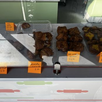 Rolling Out Cafe - Bakeries Near Me - San Diego, California