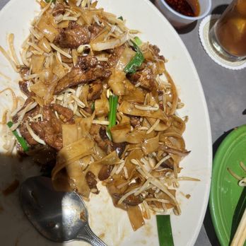 Golden Wok - Beef chow fun - Dim Sum Near Me - San Antonio, Texas