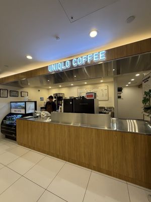 UNIQLO COFFEE 5th Avenue by null