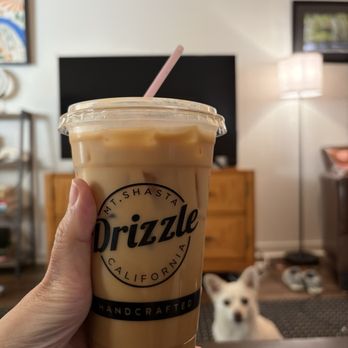 Drizzle - Coffee & Tea Near Me - Mount Shasta, California