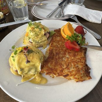 Hollywood Cafe - Benedict Original - Breakfast & Brunch Near Me - San Francisco, California
