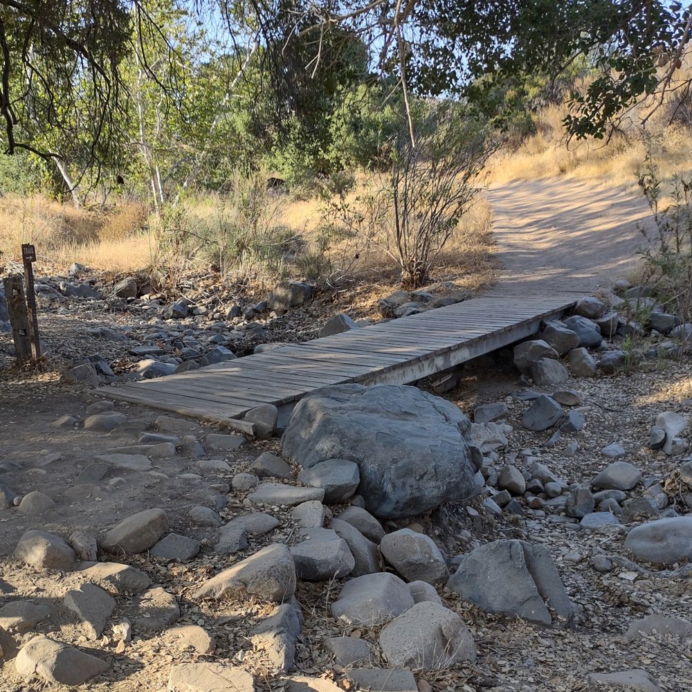 Oak Canyon Trail - One of many foot bridges - Hiking Near Me Oak Canyon Trail - One of many foot bridges - Hiking Near Me