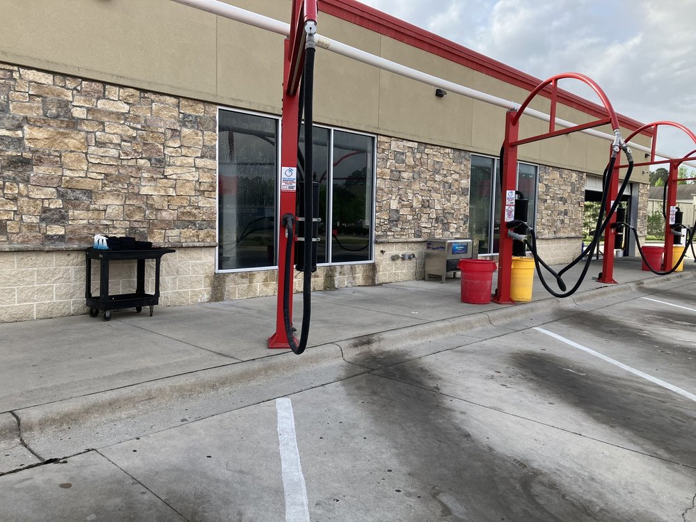 WHISTLE EXPRESS CAR WASH Updated September 2024 4245 Western Blvd