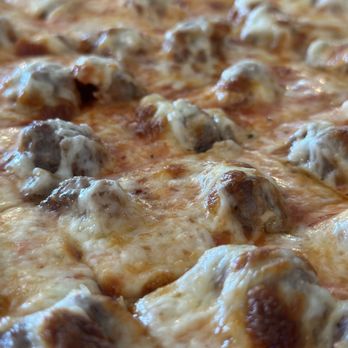 Quonset Pizza - Pizza Near Me - Waukegan, Illinois Quonset Pizza - Pizza Near Me - Waukegan, Illinois