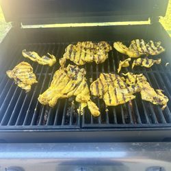 Carniceria Mr Muuu 2 - Grilling the chicken