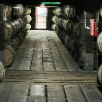 Bluegrass Bourbon Tours - Bus Tours Near Me - Louisville, Kentucky Bluegrass Bourbon Tours - Bus Tours Near Me - Louisville, Kentucky