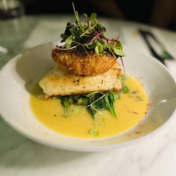 Le Malt Lounge - Did I mention that the crab cake on top had all the flavor! - Tapas Bars Near Me - Colonia, New Jersey